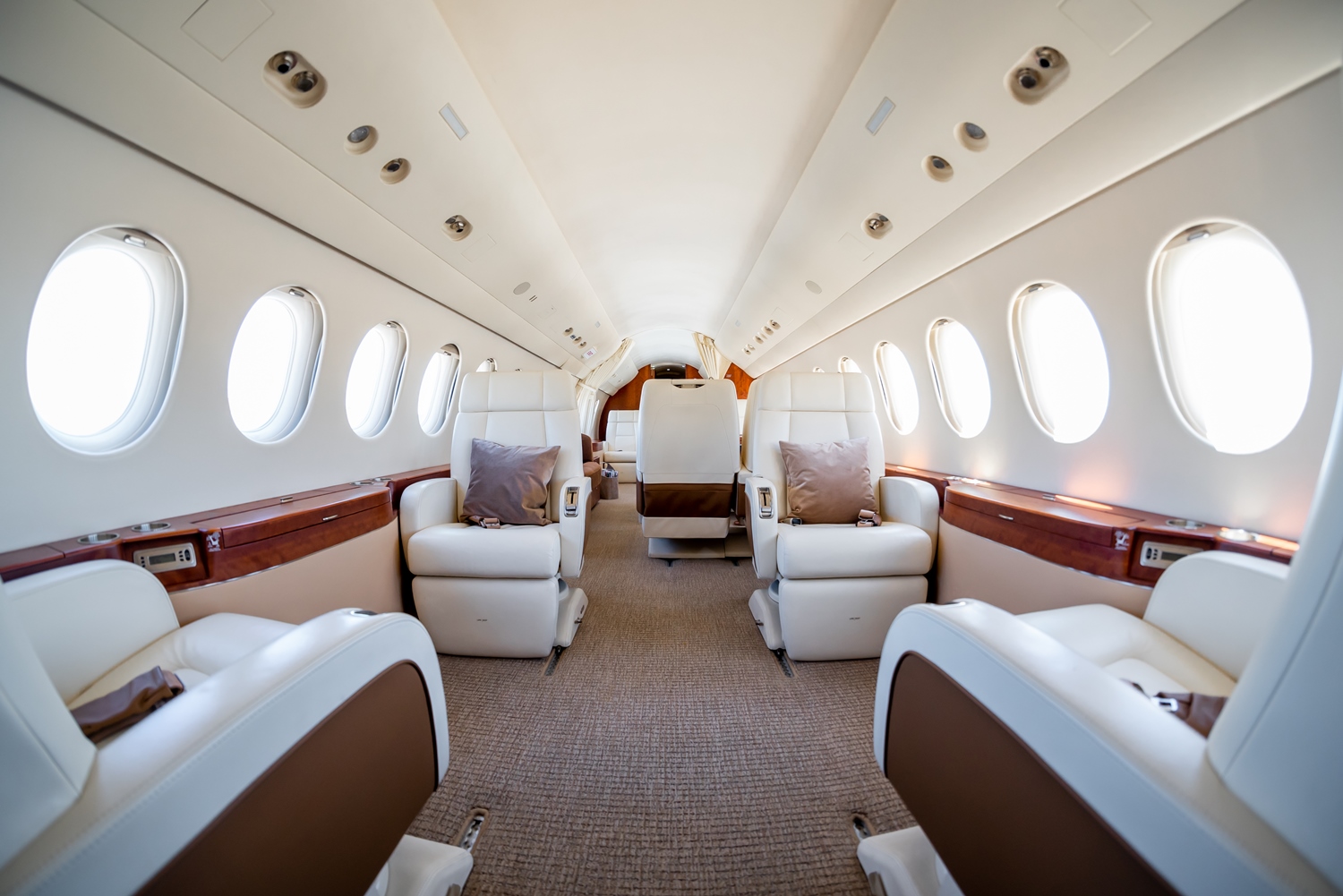 Dassault Falcon 7X Private Jet Rental - Air Charter Service